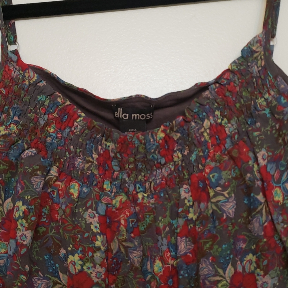 Pretty Silk Ella Moss Top - Picture 2 of 6